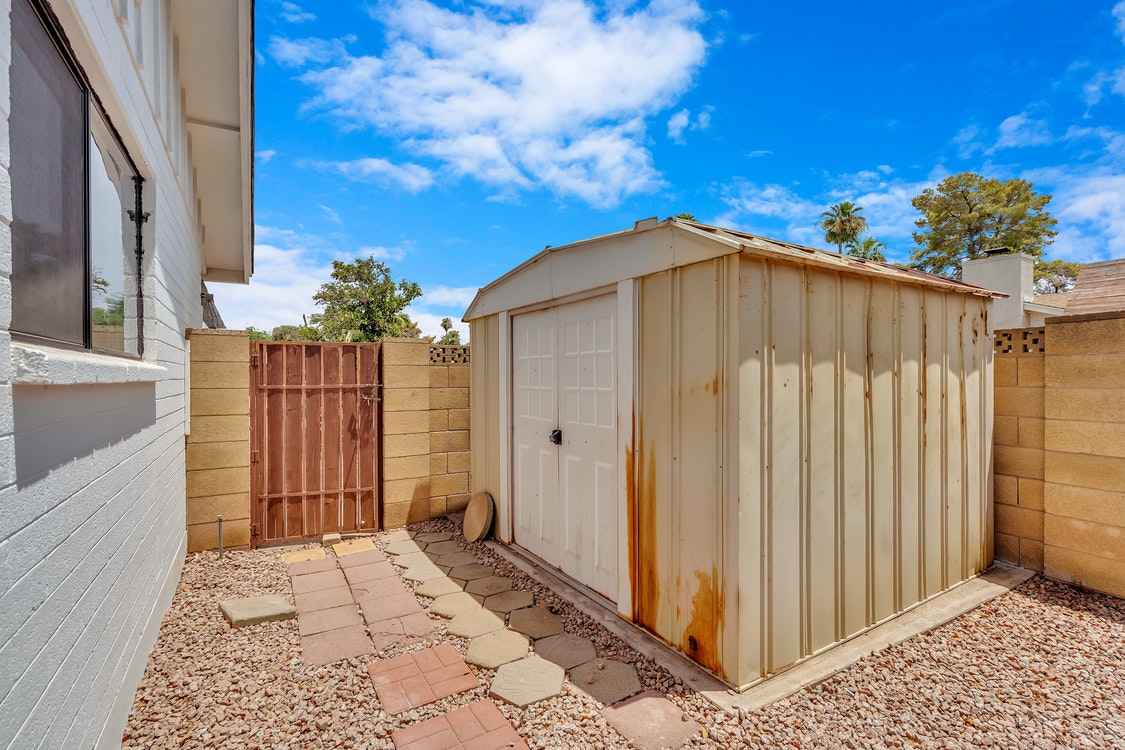 A Fundamental Guide on Choosing the Best Portable Storage Building for Your Use